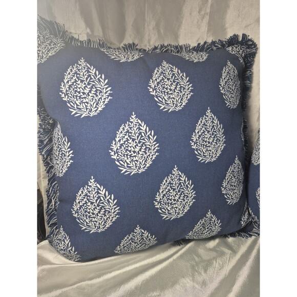 Set Of 2 Outdoor Navy Blue With White Teardrop Design Pillows - Picture 3 of 13